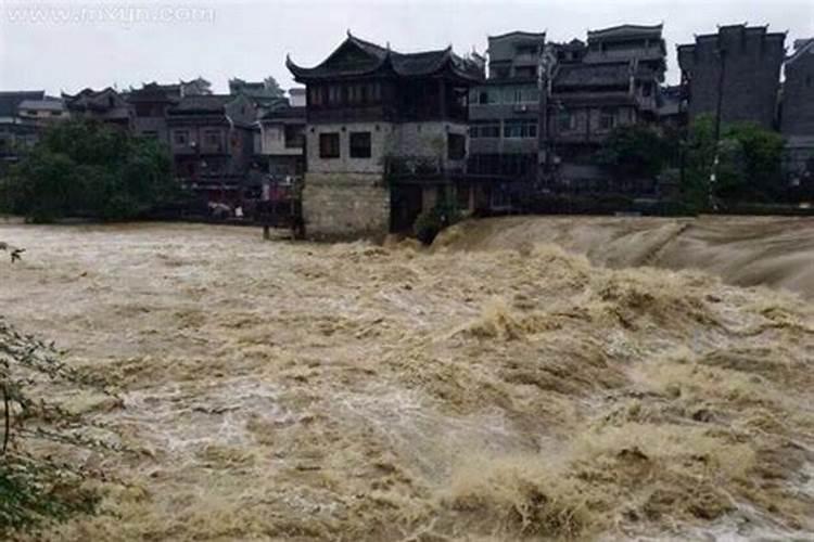 梦到刮大风涨洪水