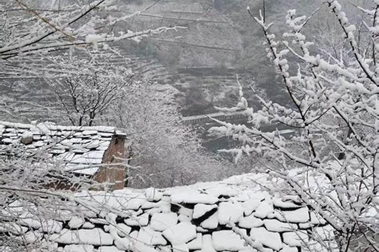 梦见雨雪交加的天气