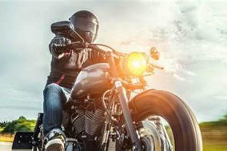 梦见骑摩托车有什么预兆吗