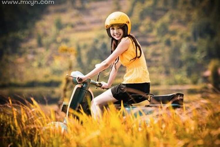 梦到骑摩托车是什么预兆呢周公解梦女人