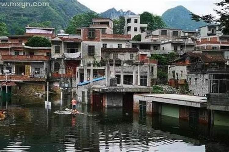 梦见水淹房倒屋塌