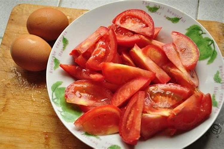 梦见自己吃西红柿,吃的特别香