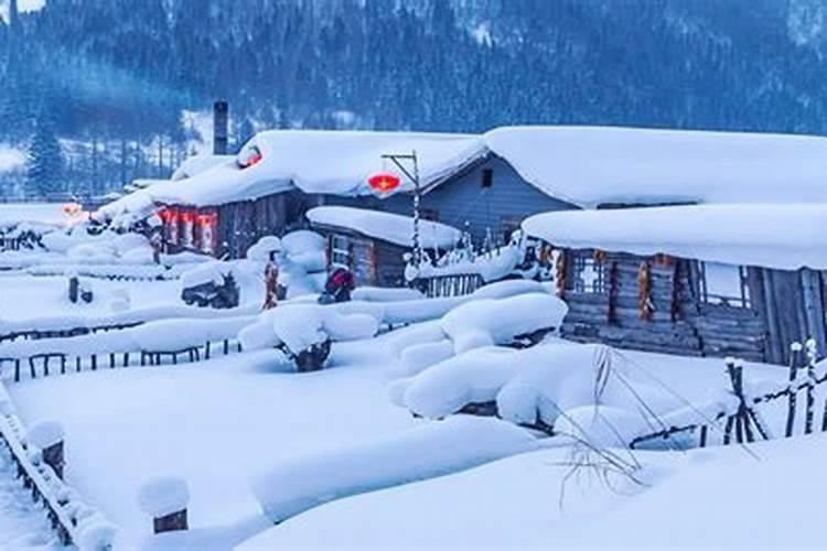 女人夏天梦见白雪铺满地