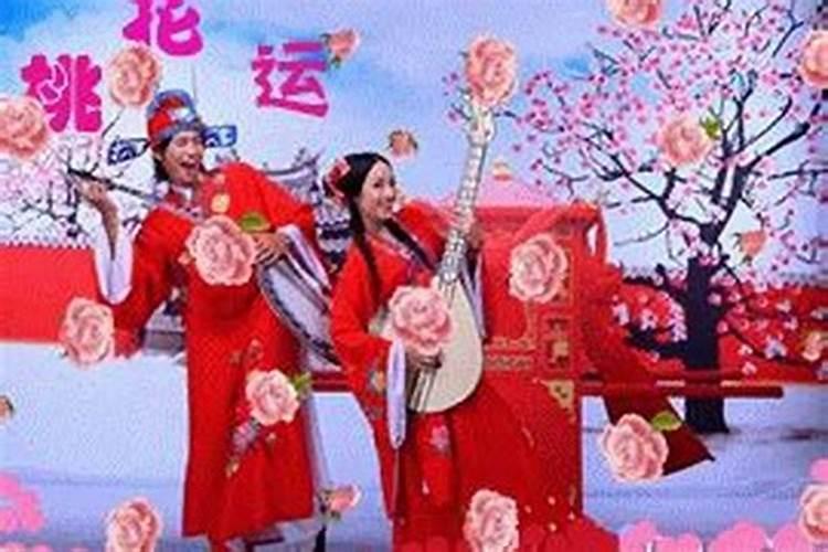 女人梦见自己挖土坑好不好