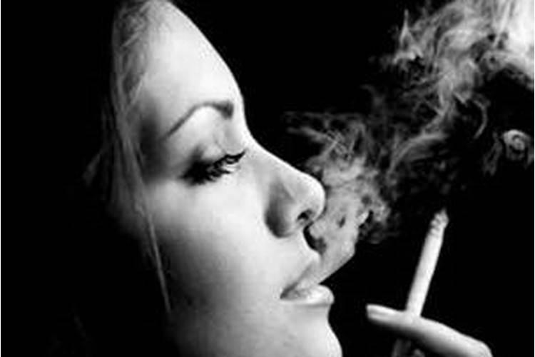 梦见抽烟是什么意思