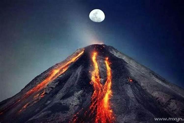 梦见火山喷发什么预示