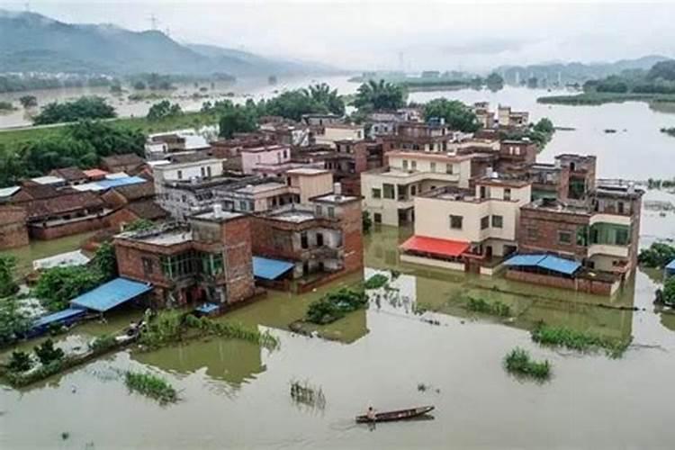 梦见被水困住有什么征兆解梦