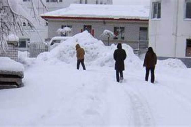 梦见下大雪是怎么了