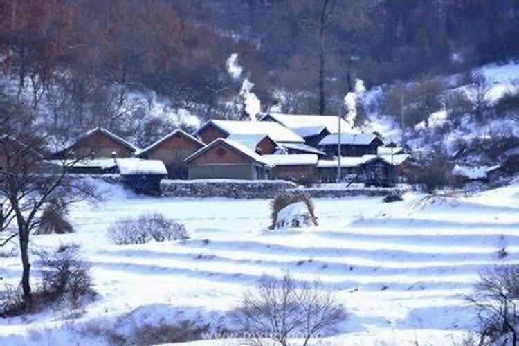 做梦梦见下大雪是什么意思夏天