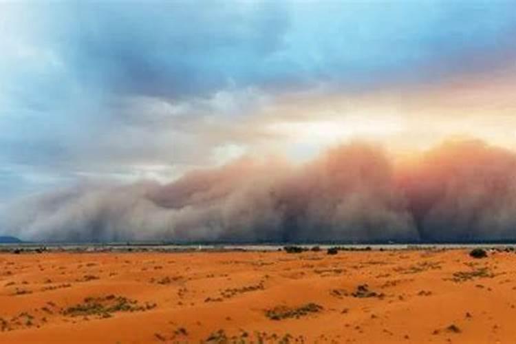 梦到在沙漠里有沙尘暴现象什么意思