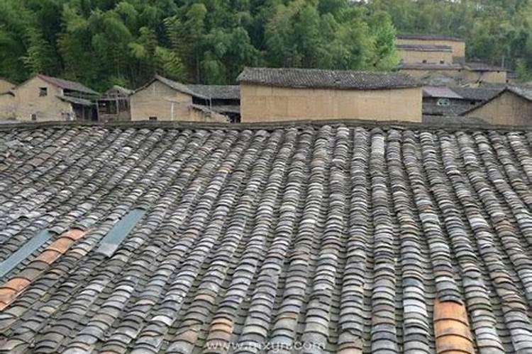 梦见房子在大雨中倒塌什么意思周公解梦