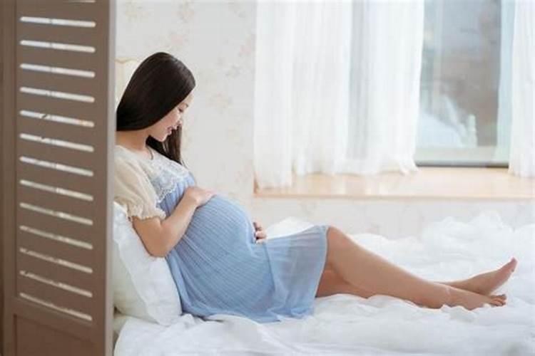 梦到尿床是怎么回事女性怀孕了